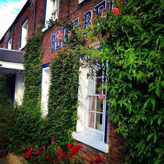 Blue Bell Hotel Belford Exterior photo